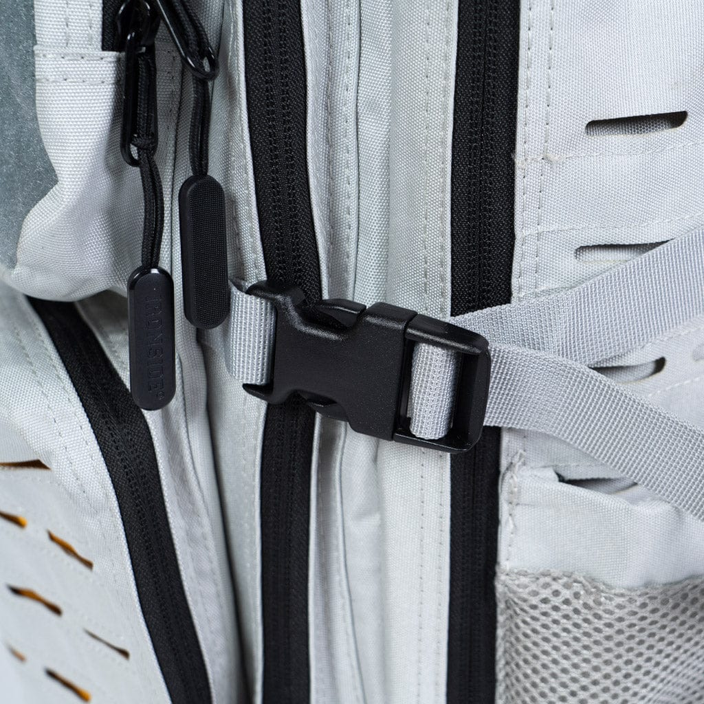 Mochila IRONSIDE 25 LTMOCHILAIRONSIDEColor: Negro, Militar, Gris / Amarillo